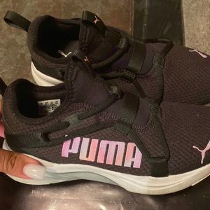 Pink black pumas